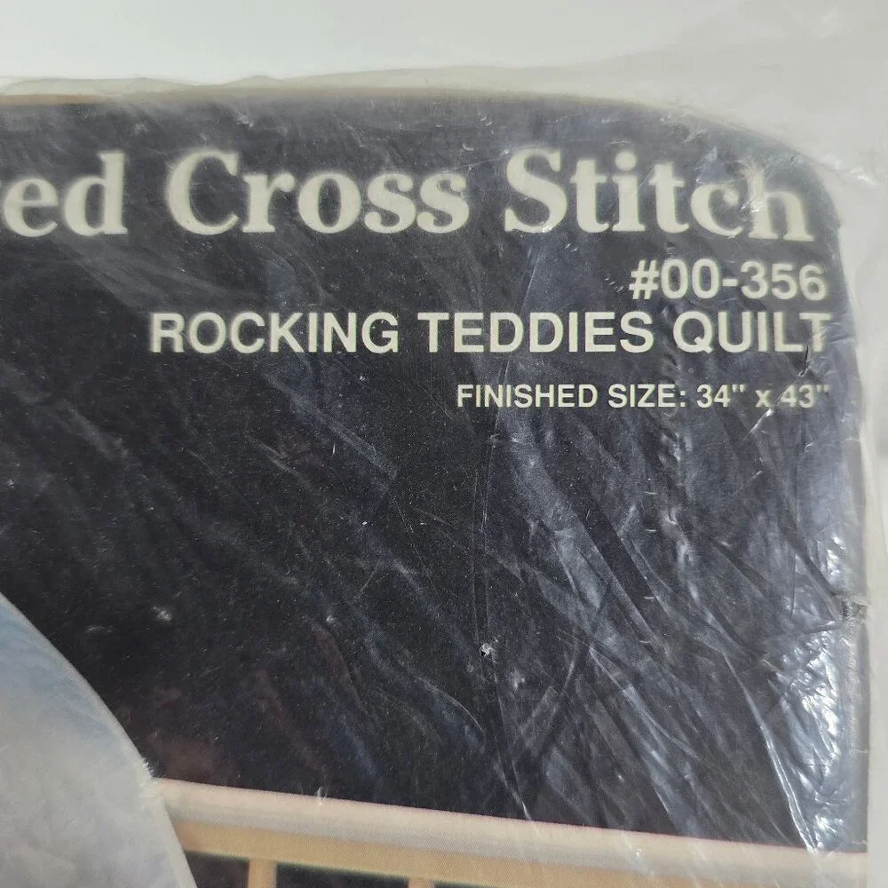 New Janlynn Vtg 1989 Printed-Cross Stitch Rocking Teddies Quilt Kit 34x43 NIP